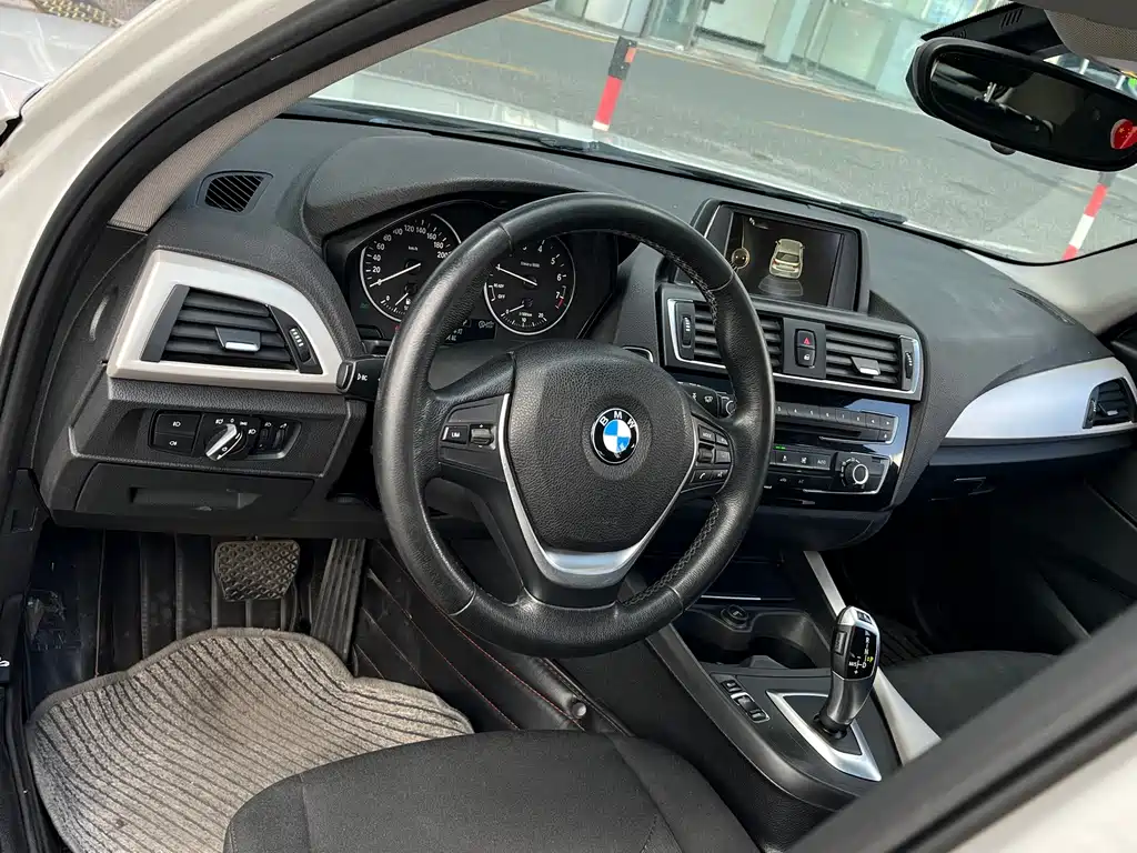 BMW 1 Series (Import) — миниатюра 12