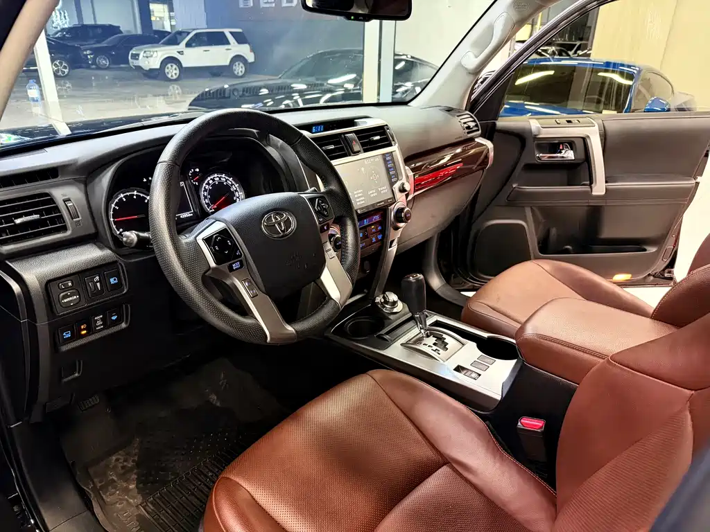 Toyota 4Runner — миниатюра 5