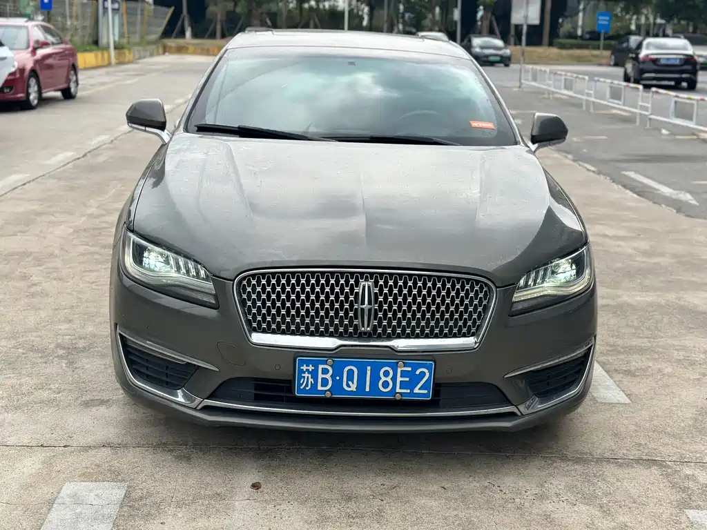 Lincoln MKZ — миниатюра 2