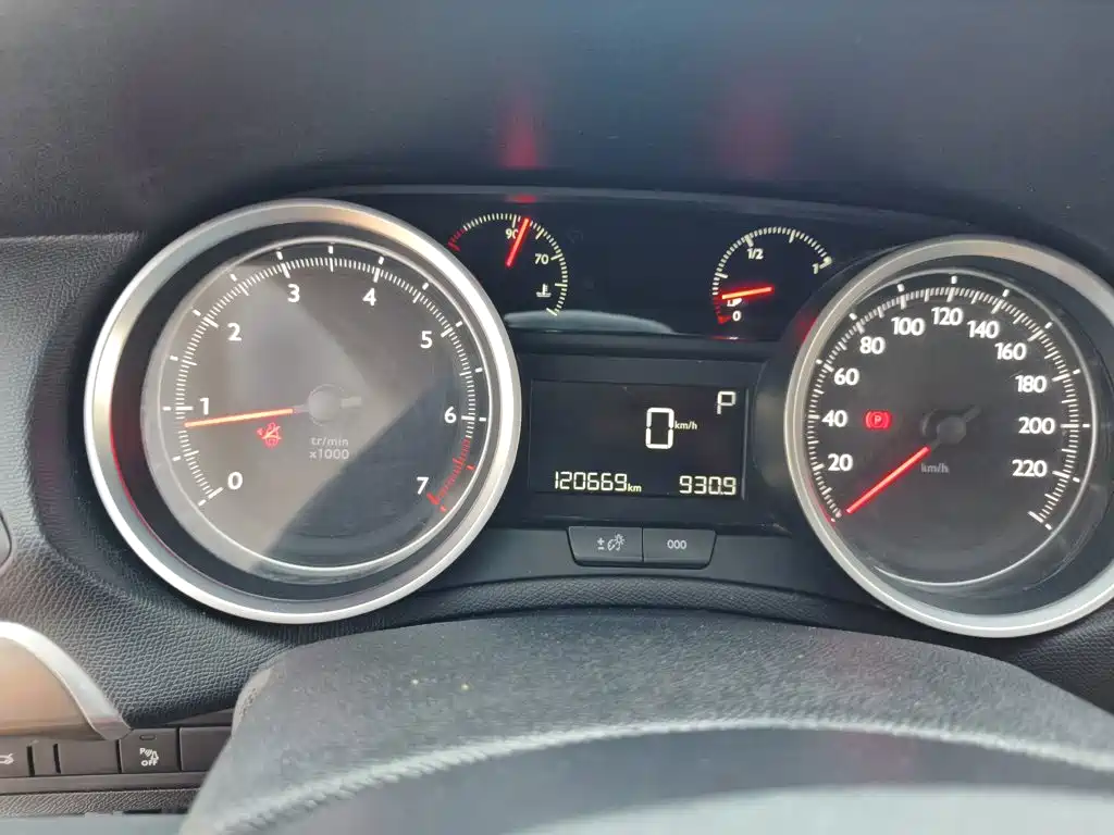 Peugeot 408 — миниатюра 12