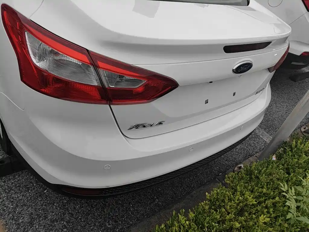 Ford Focus — миниатюра 8