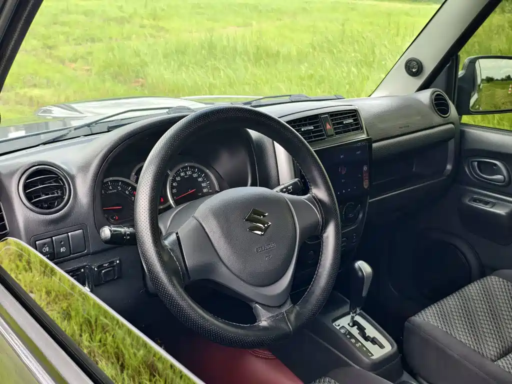 Suzuki Jimny — миниатюра 17