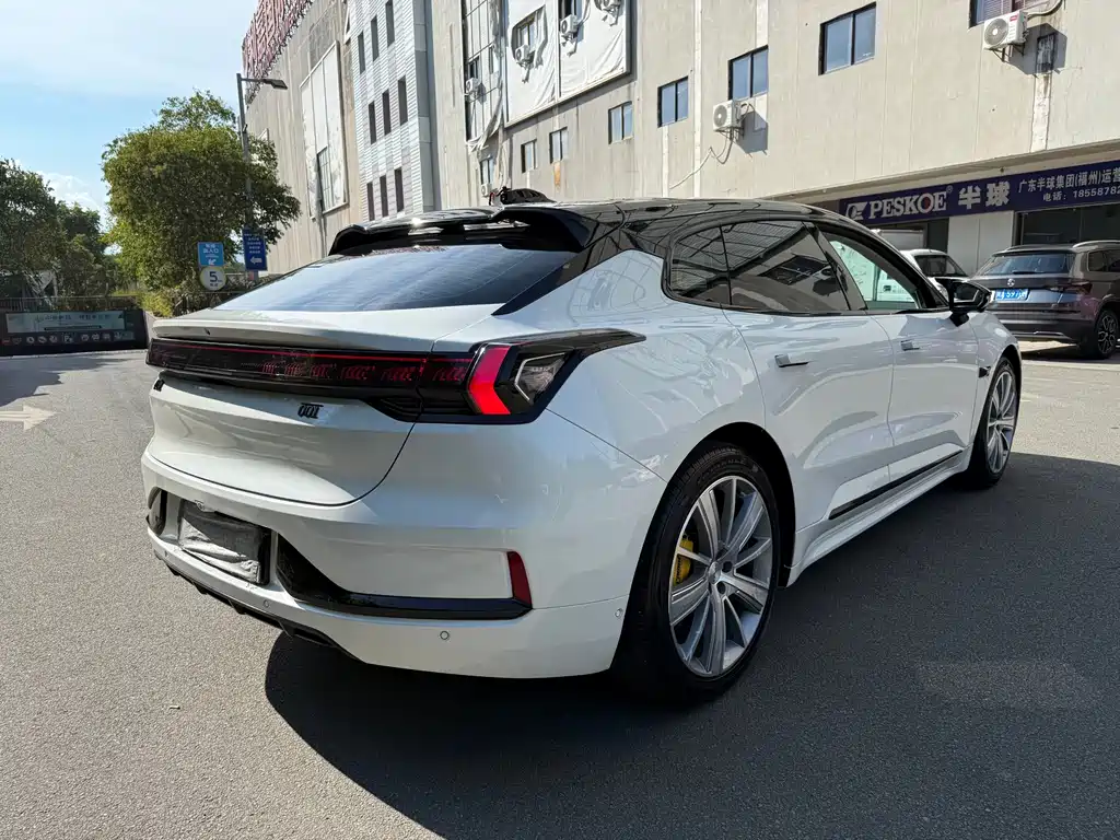 ZEEKR EXTREME KRYPTON 001