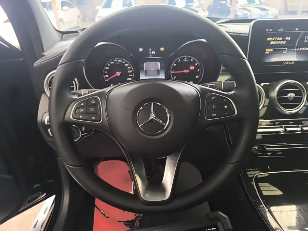 Mercedes-Benz GLC 2018 GLC 260 4MATIC