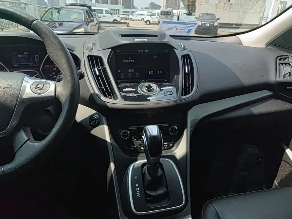 Ford Kuga — миниатюра 9
