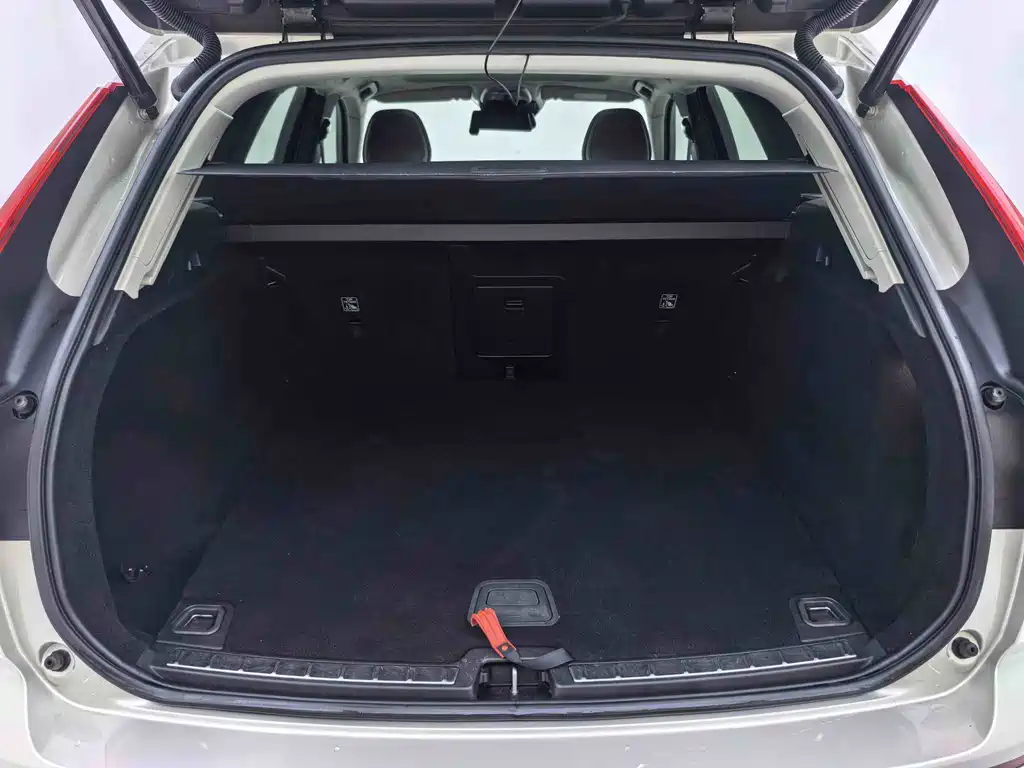 Volvo XC60 — миниатюра 23