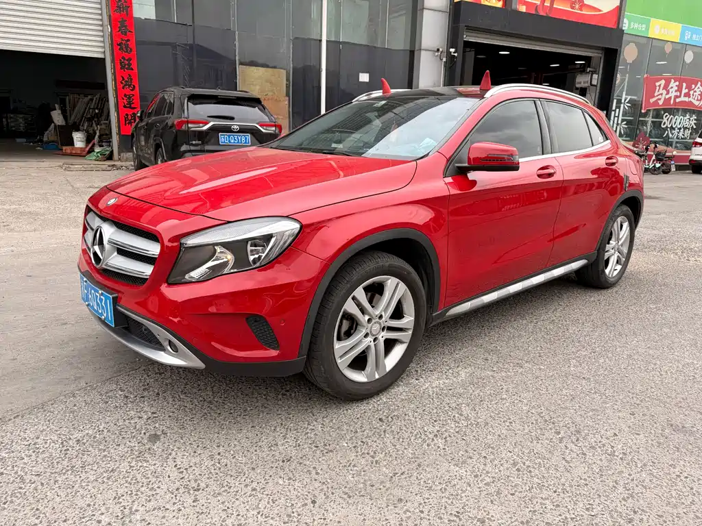 Mercedes-Benz GLA 2016