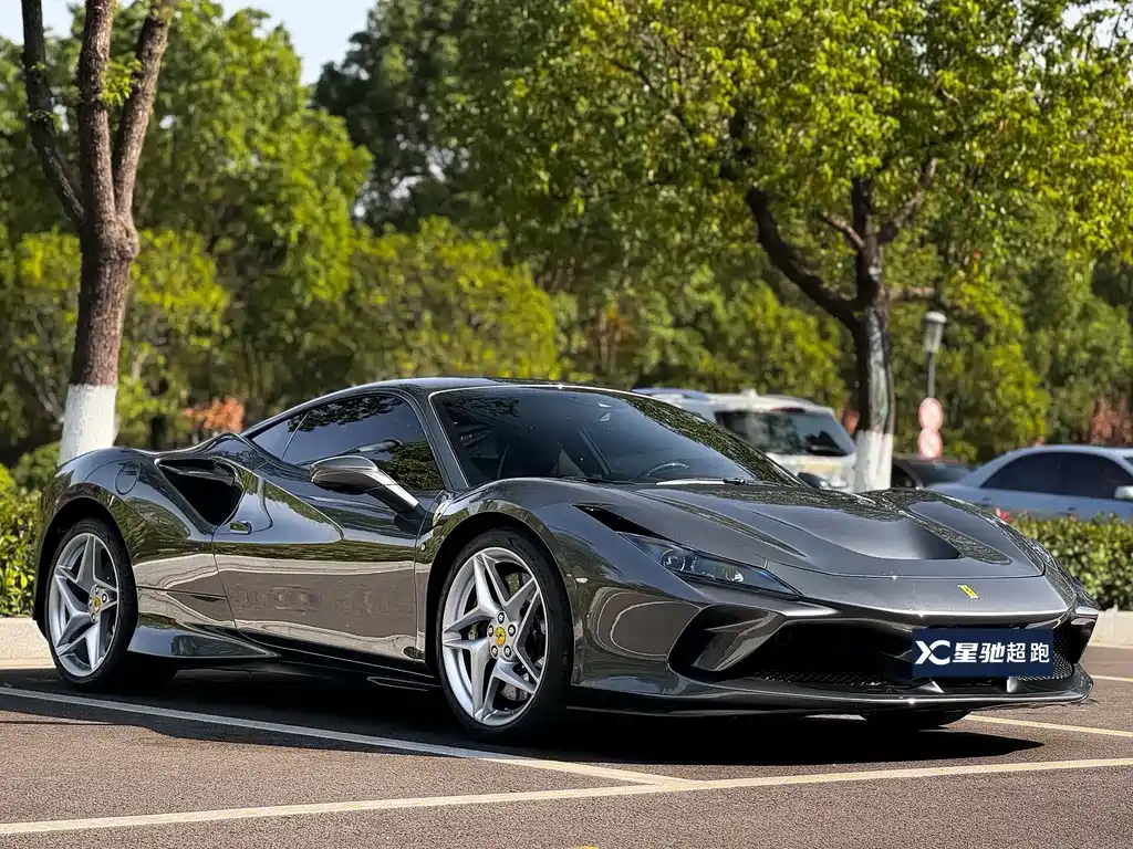 Ferrari F8 2020