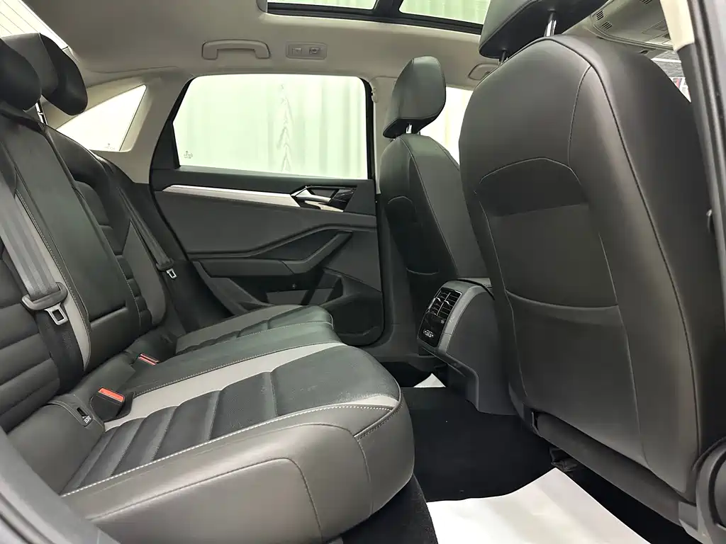 Volkswagen Sagitar — миниатюра 11