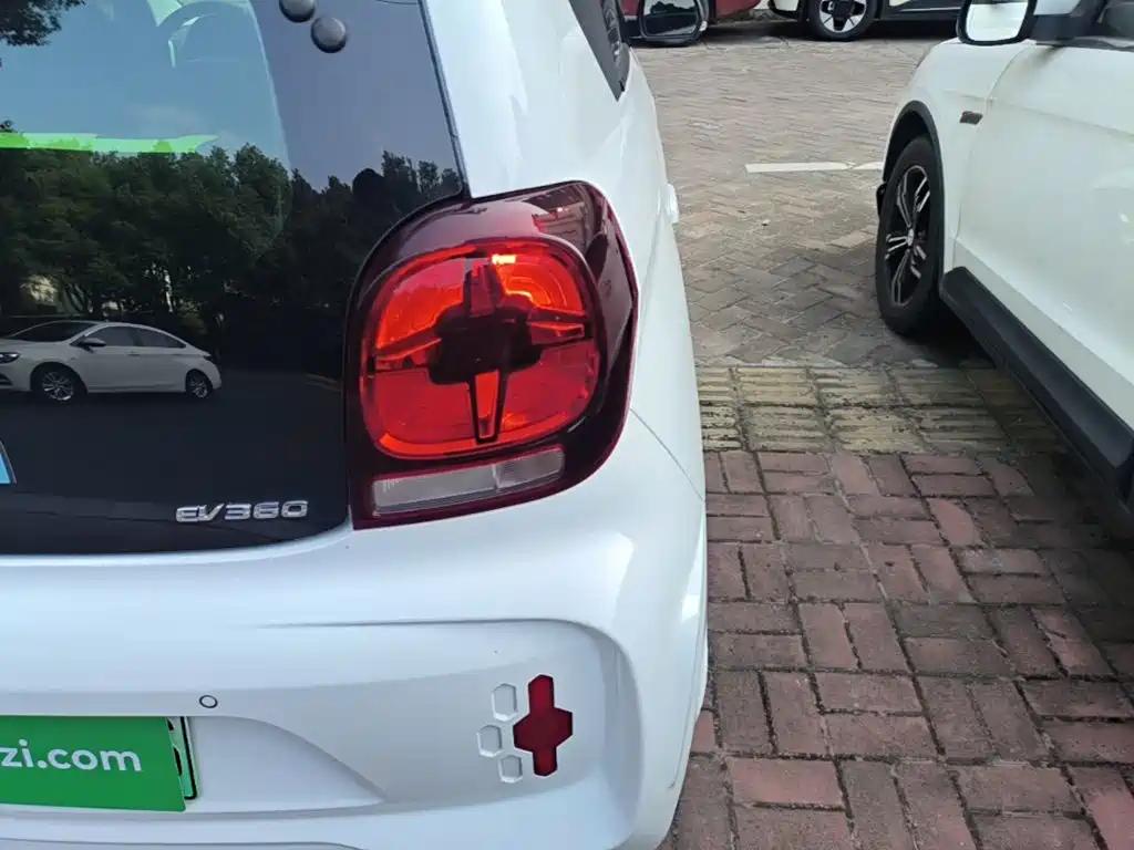 Roewe Clever — миниатюра 8