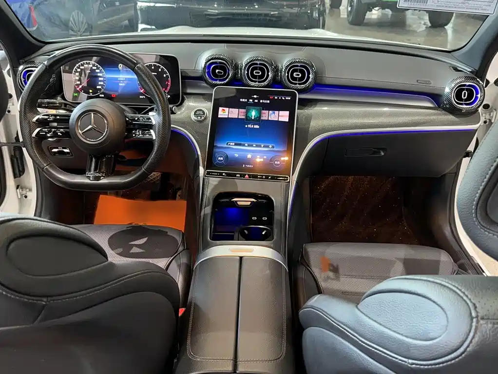 Mercedes-Benz C-Class — миниатюра 4
