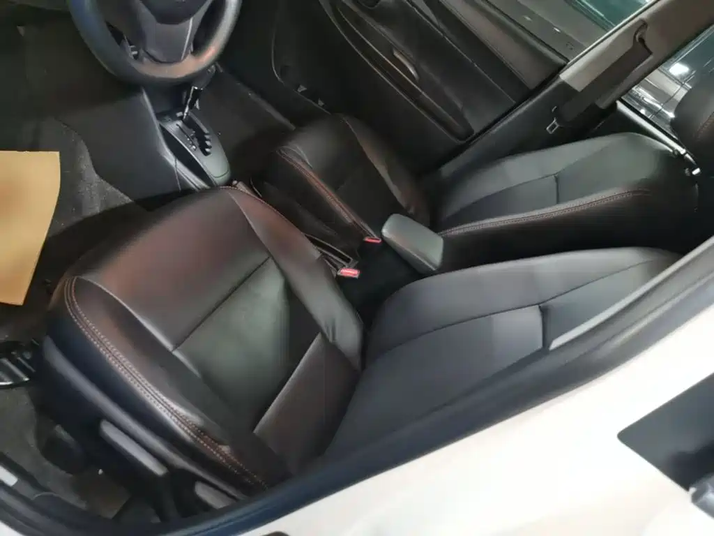 Toyota Yaris L — миниатюра 15