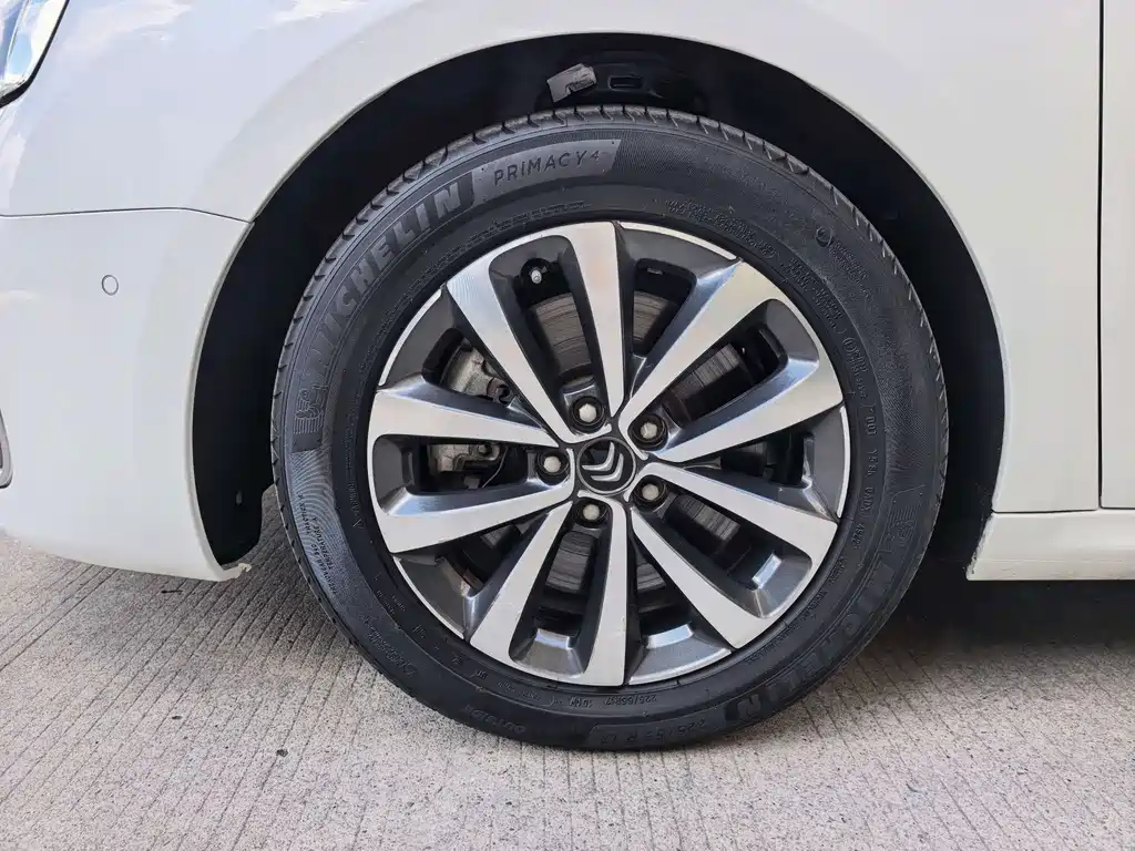 Citroen C6 — миниатюра 5