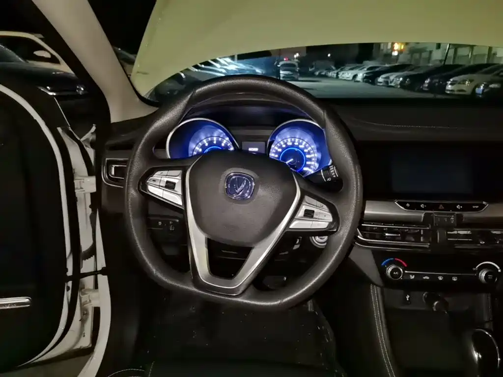 Changan Eado — миниатюра 11