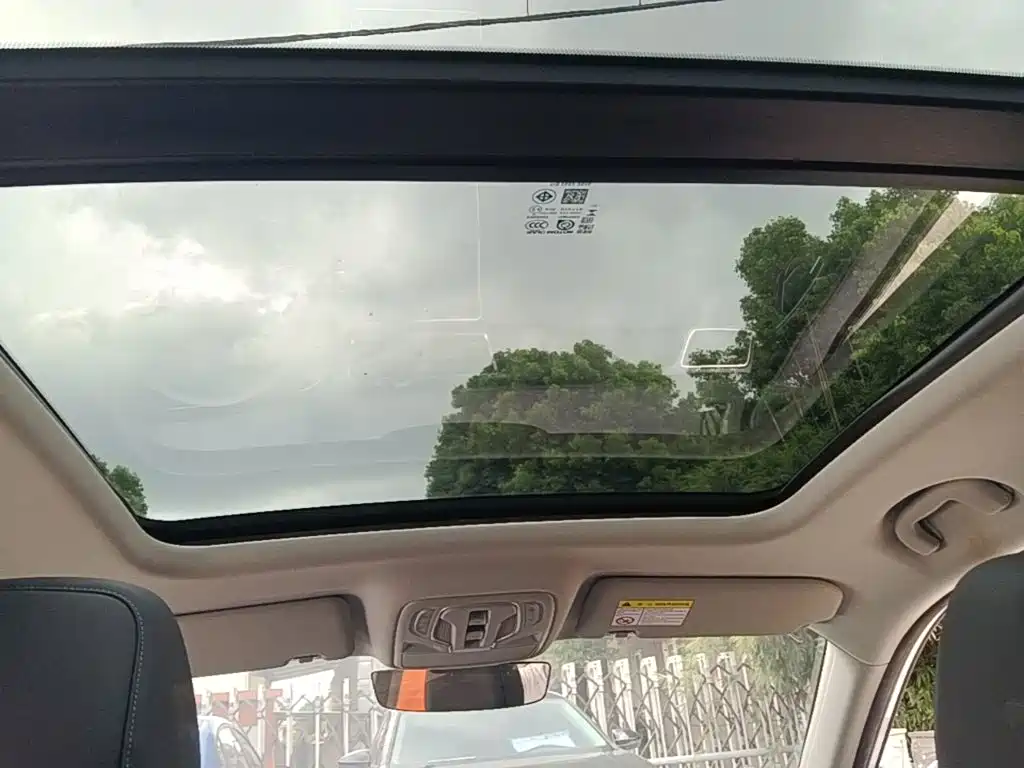 Roewe RX5 — миниатюра 18