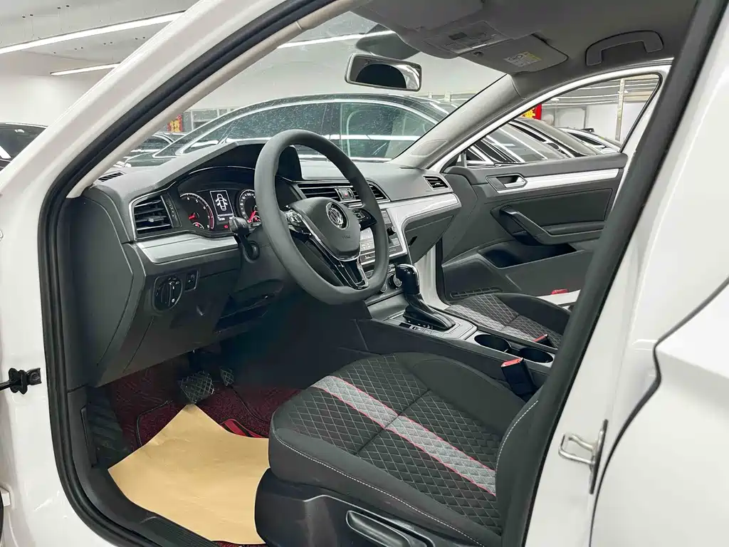 Volkswagen Lamando — миниатюра 7