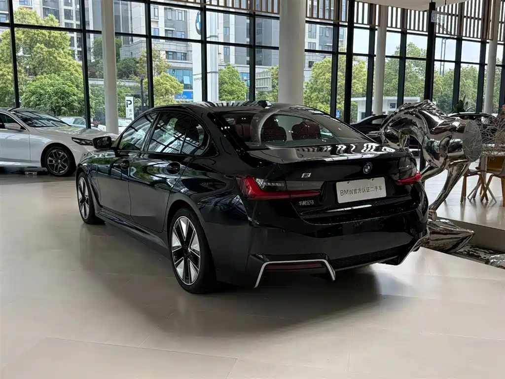 BMW i3 2024 eDrive 40 L