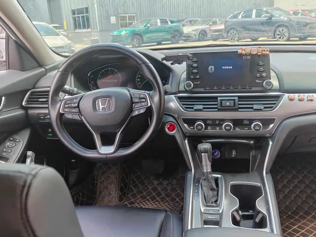 Honda Accord — миниатюра 7