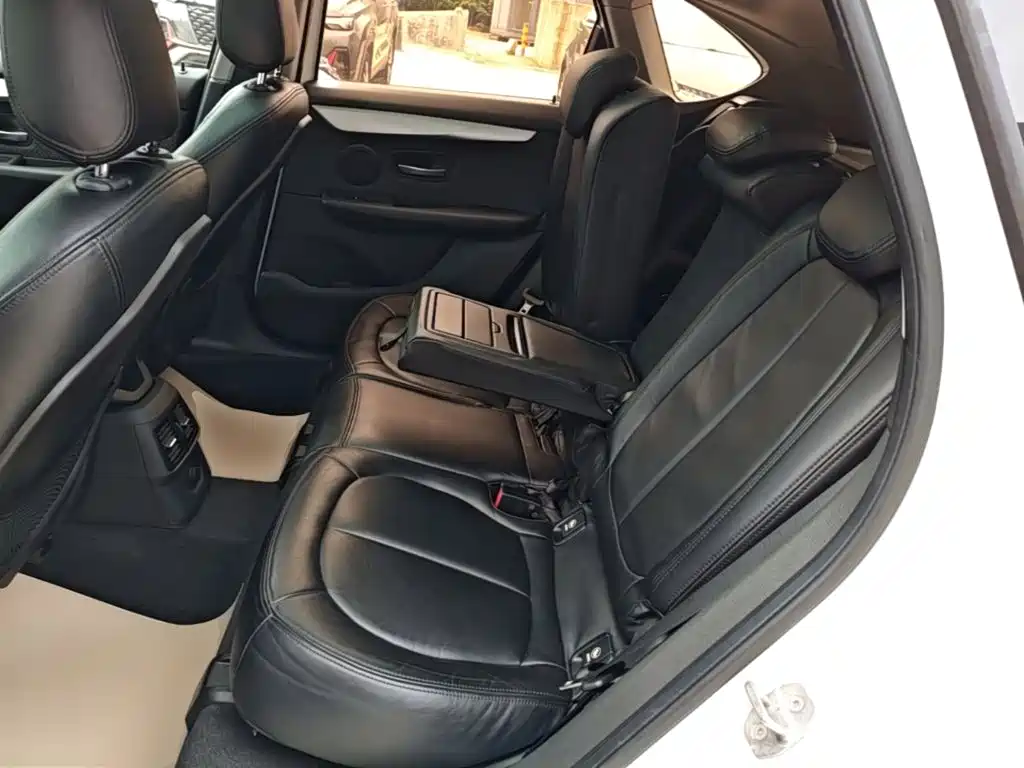 BMW 2 Series Active Tourer — миниатюра 17