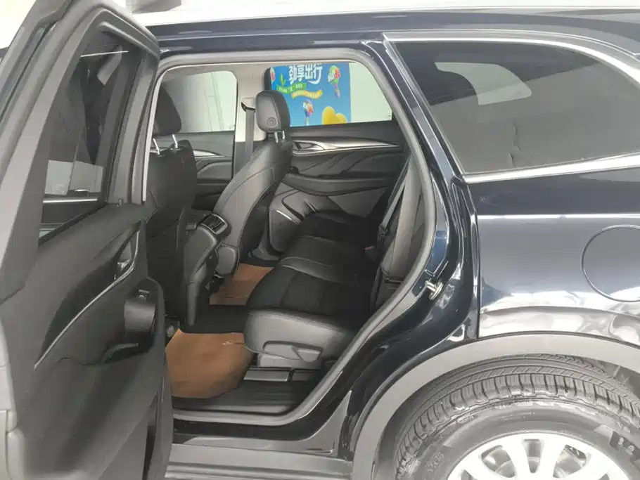 Buick Enclave — миниатюра 11