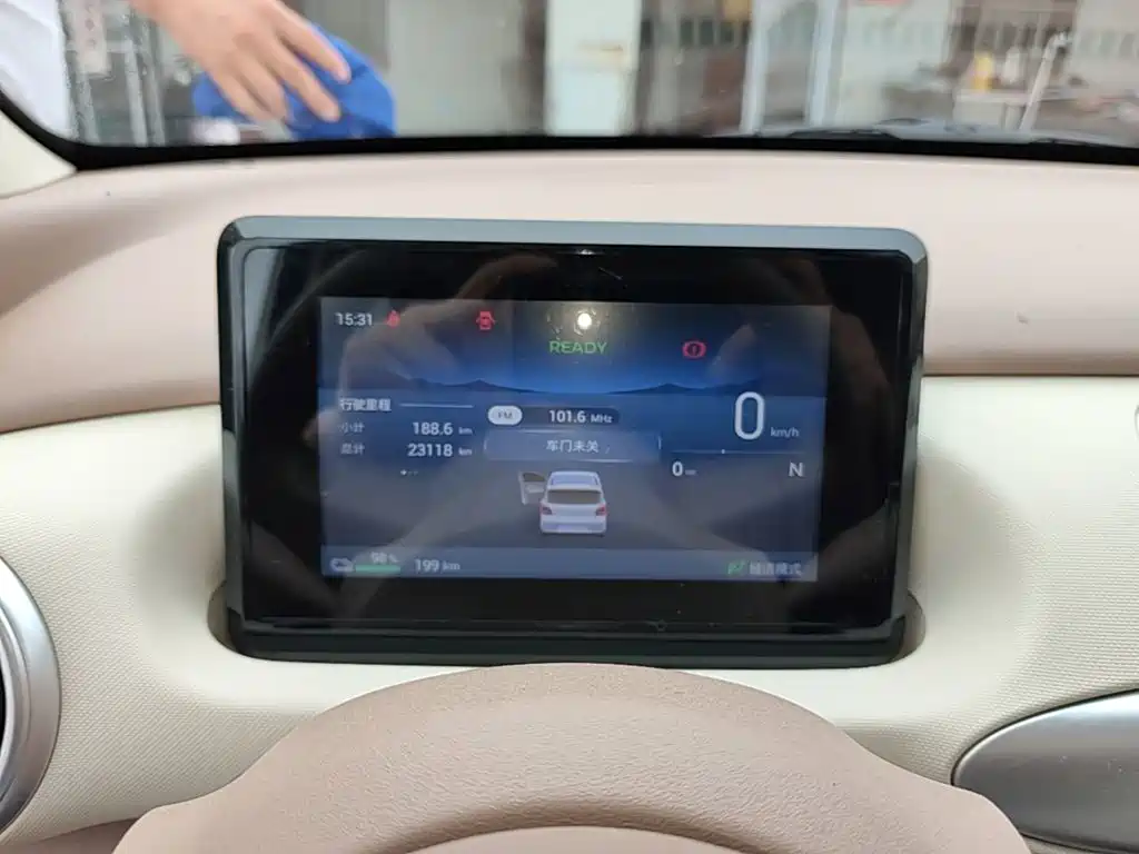 Wuling MINIEV — миниатюра 12
