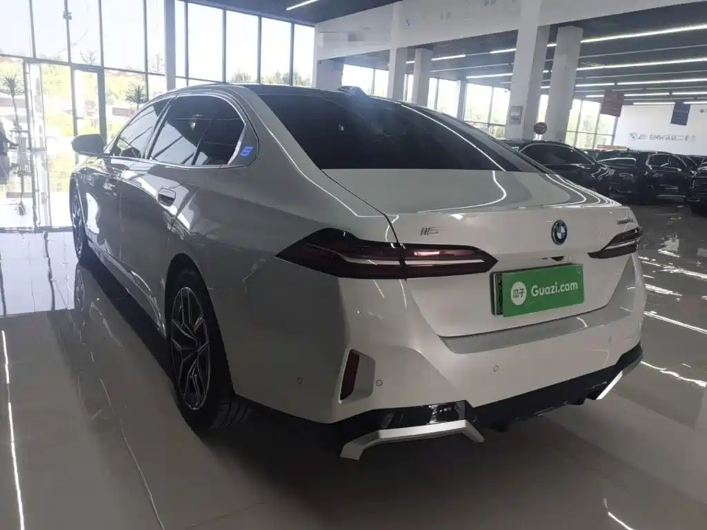 BMW i5 — миниатюра 5