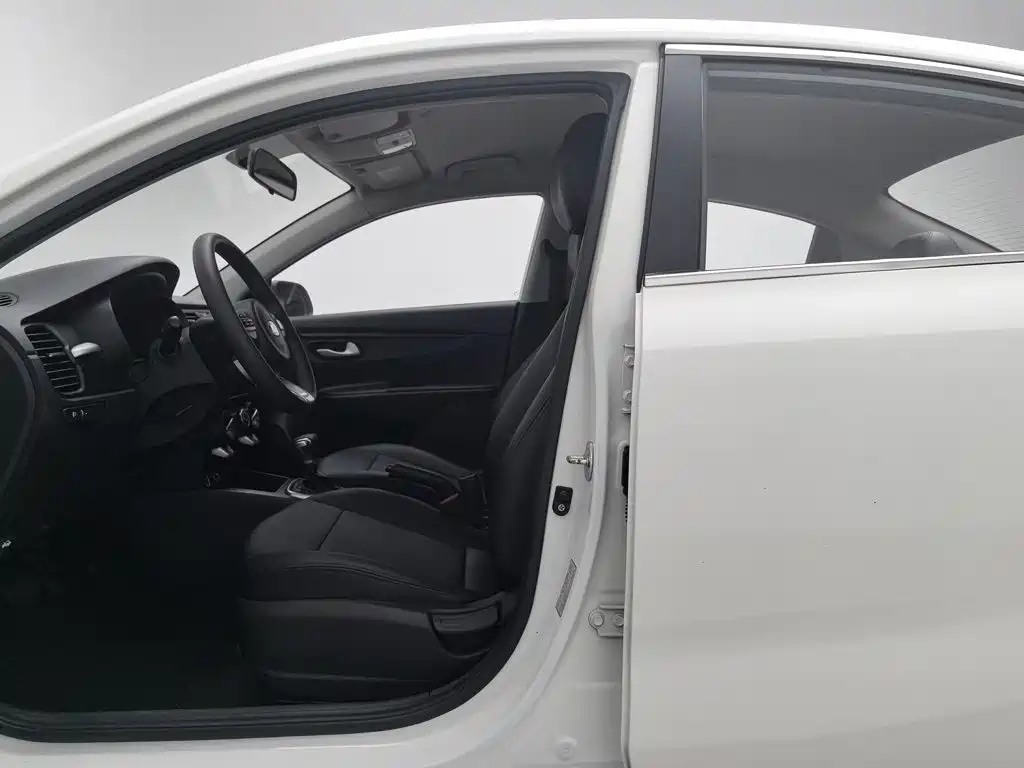 Kia K2 — миниатюра 10