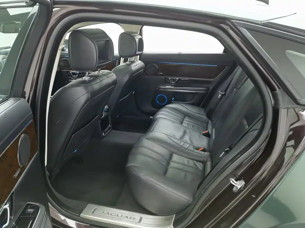 Jaguar XJ — миниатюра 15