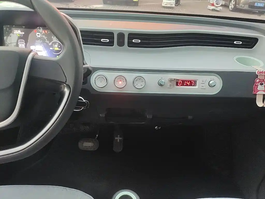 Wuling MINIEV — миниатюра 13