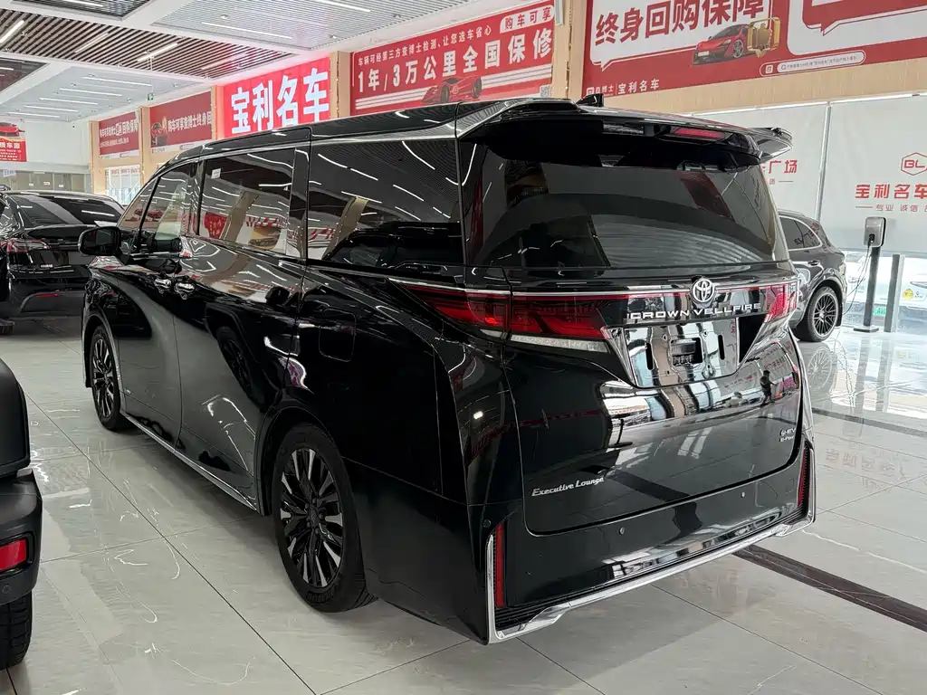 Toyota Vellfire — миниатюра 4