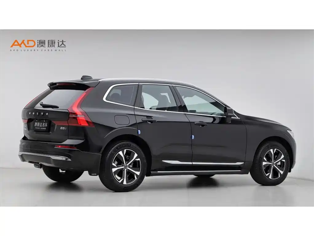 Volvo XC60 2026 B5 Luxury