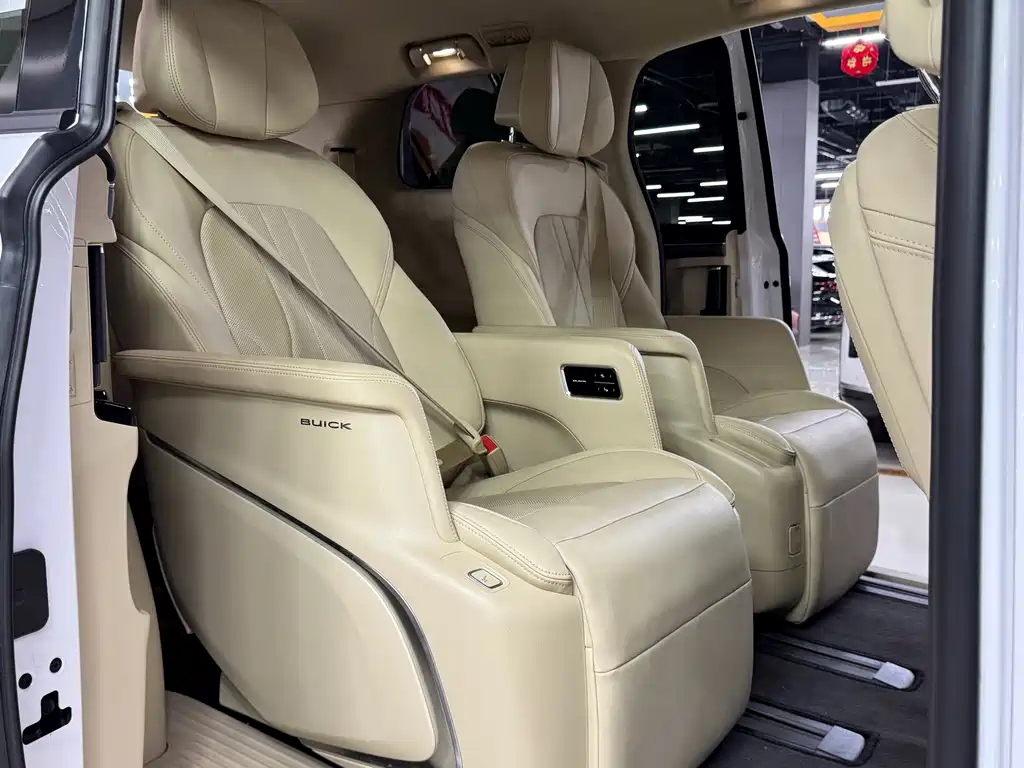 Buick GL8 Hybrid — миниатюра 17