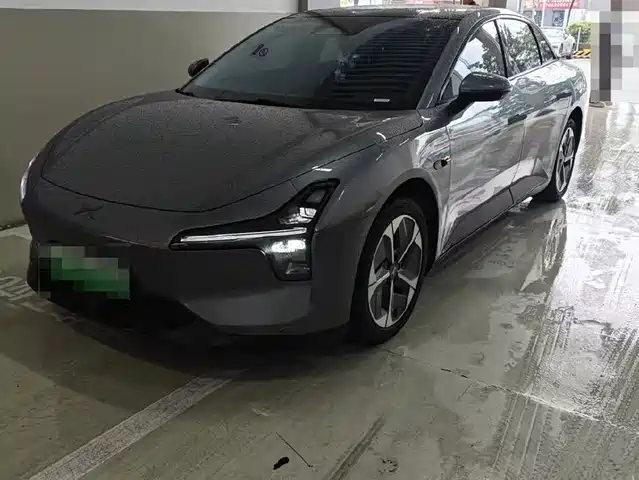 2025 Xpeng Mona M03
