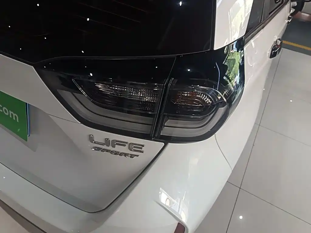 Honda Life — миниатюра 8