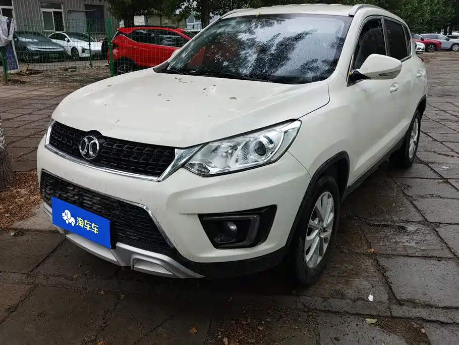 Купить BAIC Senova X35