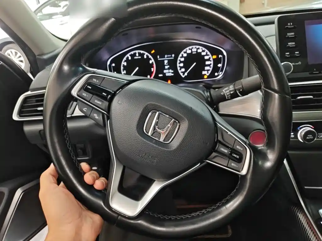 Honda Accord — миниатюра 11