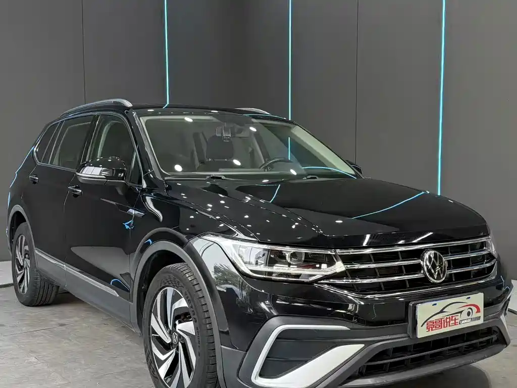 Volkswagen Tiguan L — миниатюра 3