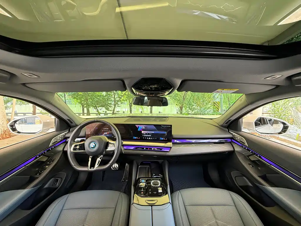 BMW i5 — миниатюра 13