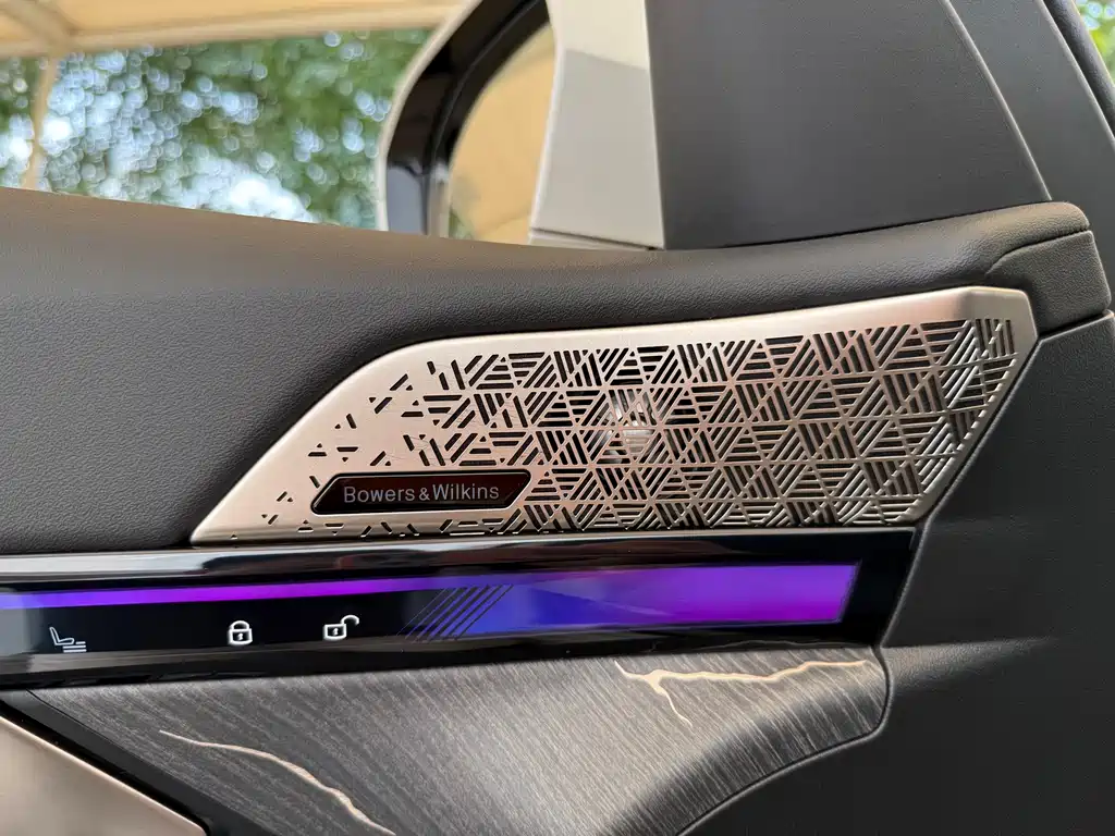 BMW i5 — миниатюра 14