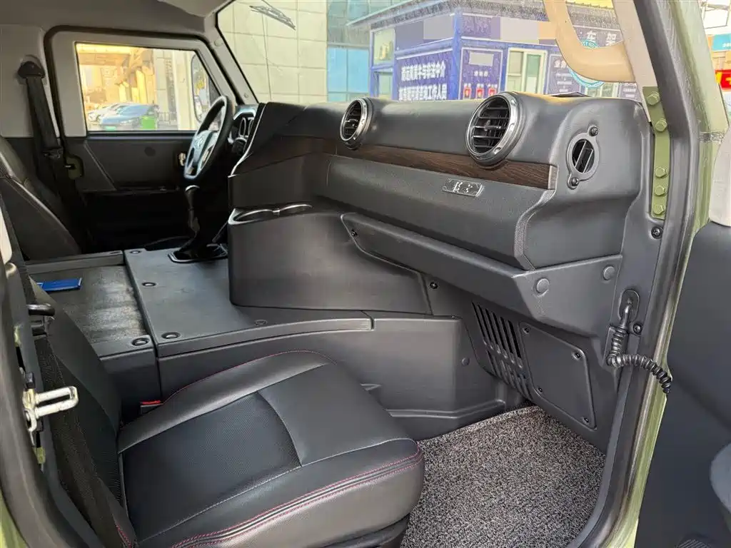 DONGFENG WARRIOR M50