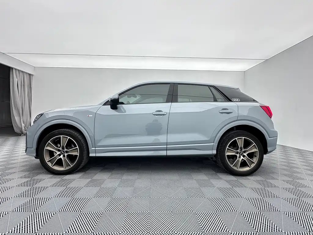 Audi Q2L — миниатюра 8