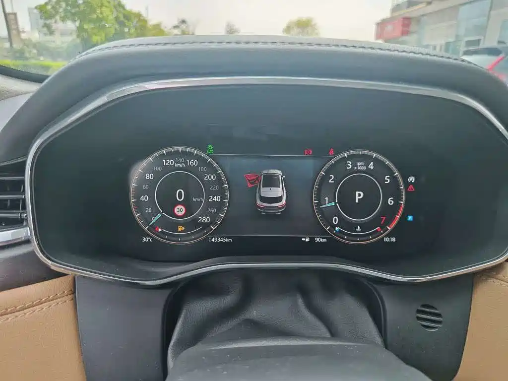 Jaguar F-PACE — миниатюра 4