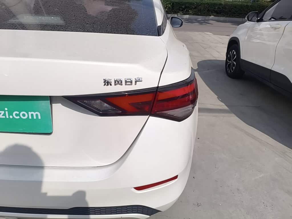 Nissan Sylphy 1.6 л 2021 г. Белый, пробег 40400 км