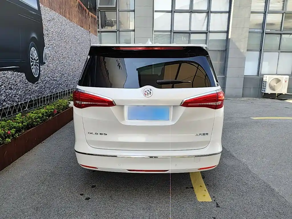 Buick GL8 — миниатюра 6