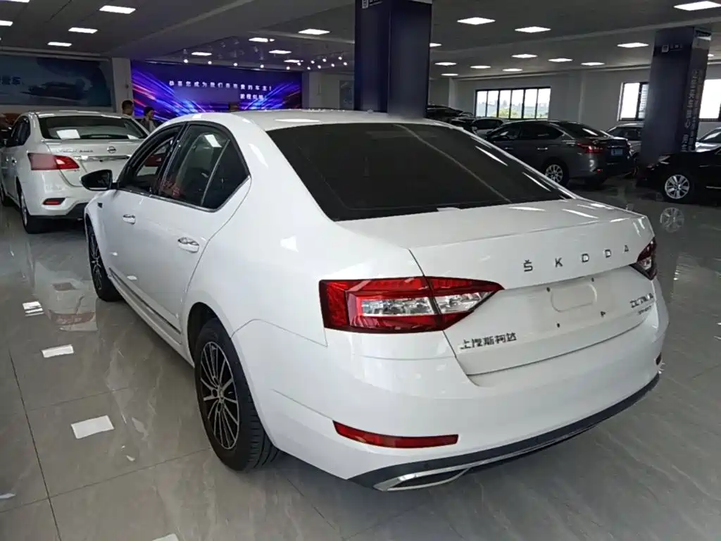Skoda Octavia — миниатюра 5