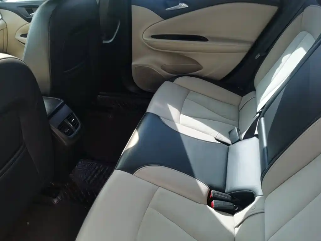 Buick Verano — миниатюра 17