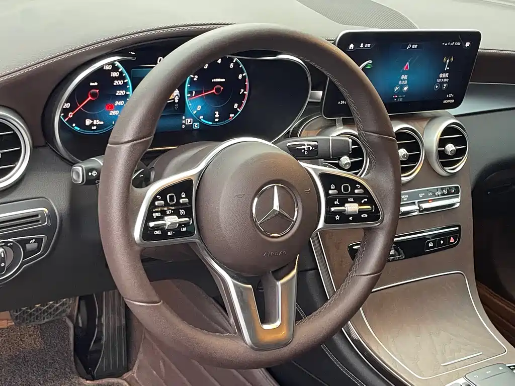 Mercedes-Benz GLC — миниатюра 8