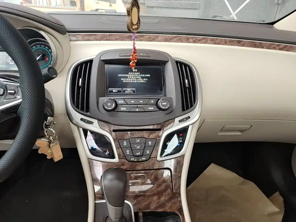 Buick LaCrosse — миниатюра 13