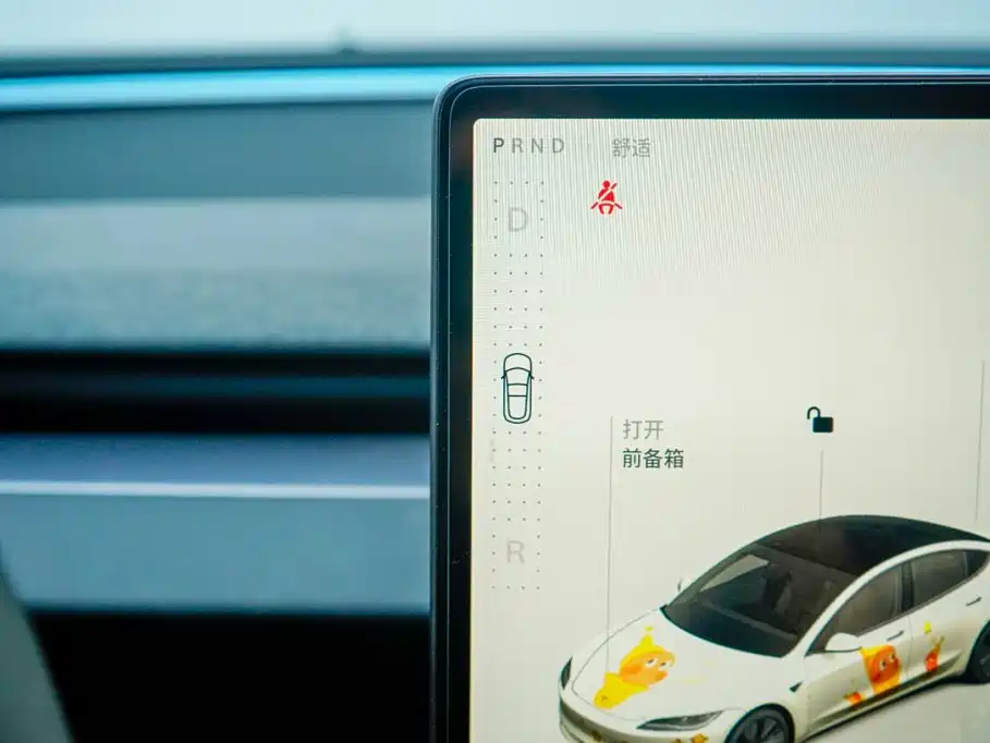 Tesla Model 3 — миниатюра 21