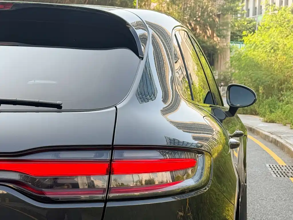 Porsche Macan — миниатюра 12